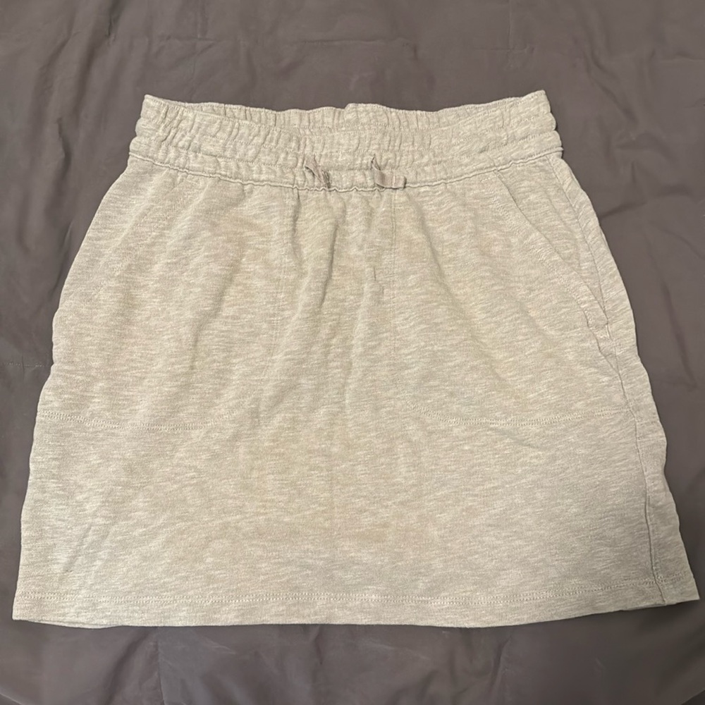 Women’s gray Columbia skirt. Size small. No stains. Worn very few times.